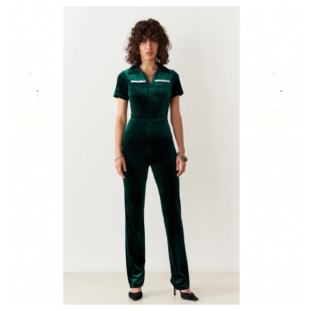 PEACHY DEN The Kernel Velvet Jumpsuit in Emerald
